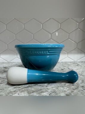 Le Creuset Turquoise Stoneware Mortar and Pestle 20 Oz